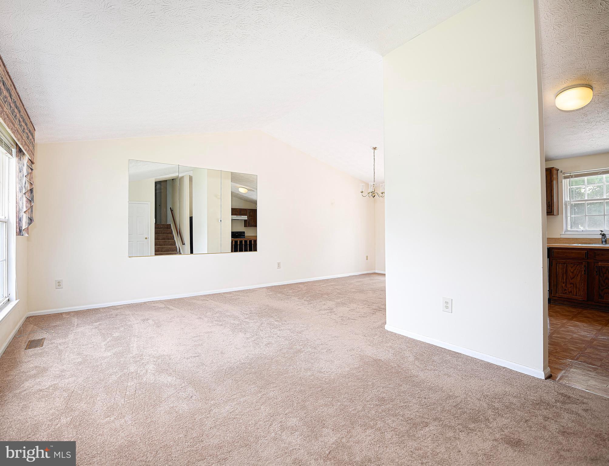 WOODBRIDGE CENTER - Residential