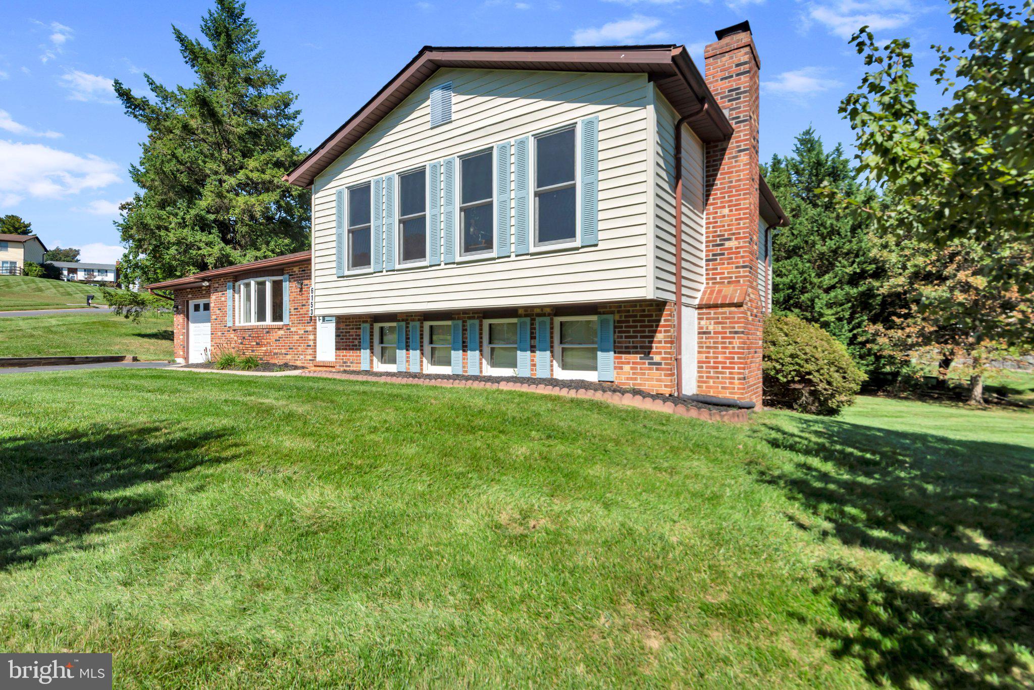 6153 FOREST LANE