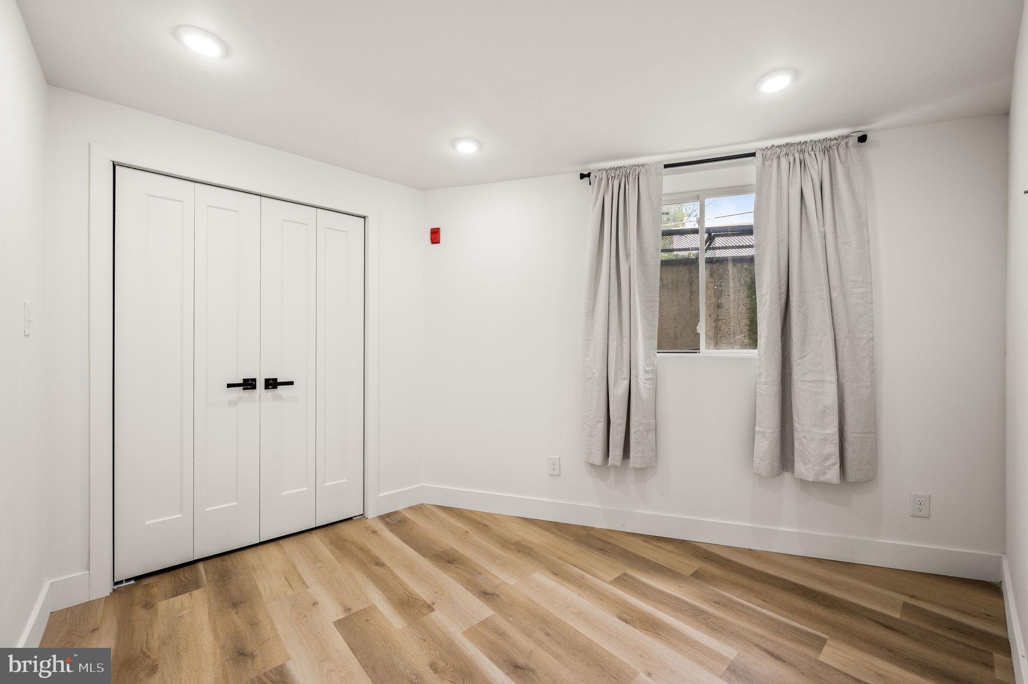 WEST PHILADELPHIA - Commercial Sale