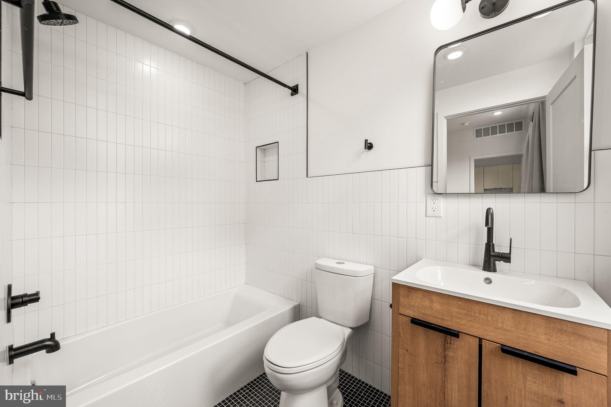 WEST PHILADELPHIA - Commercial Sale