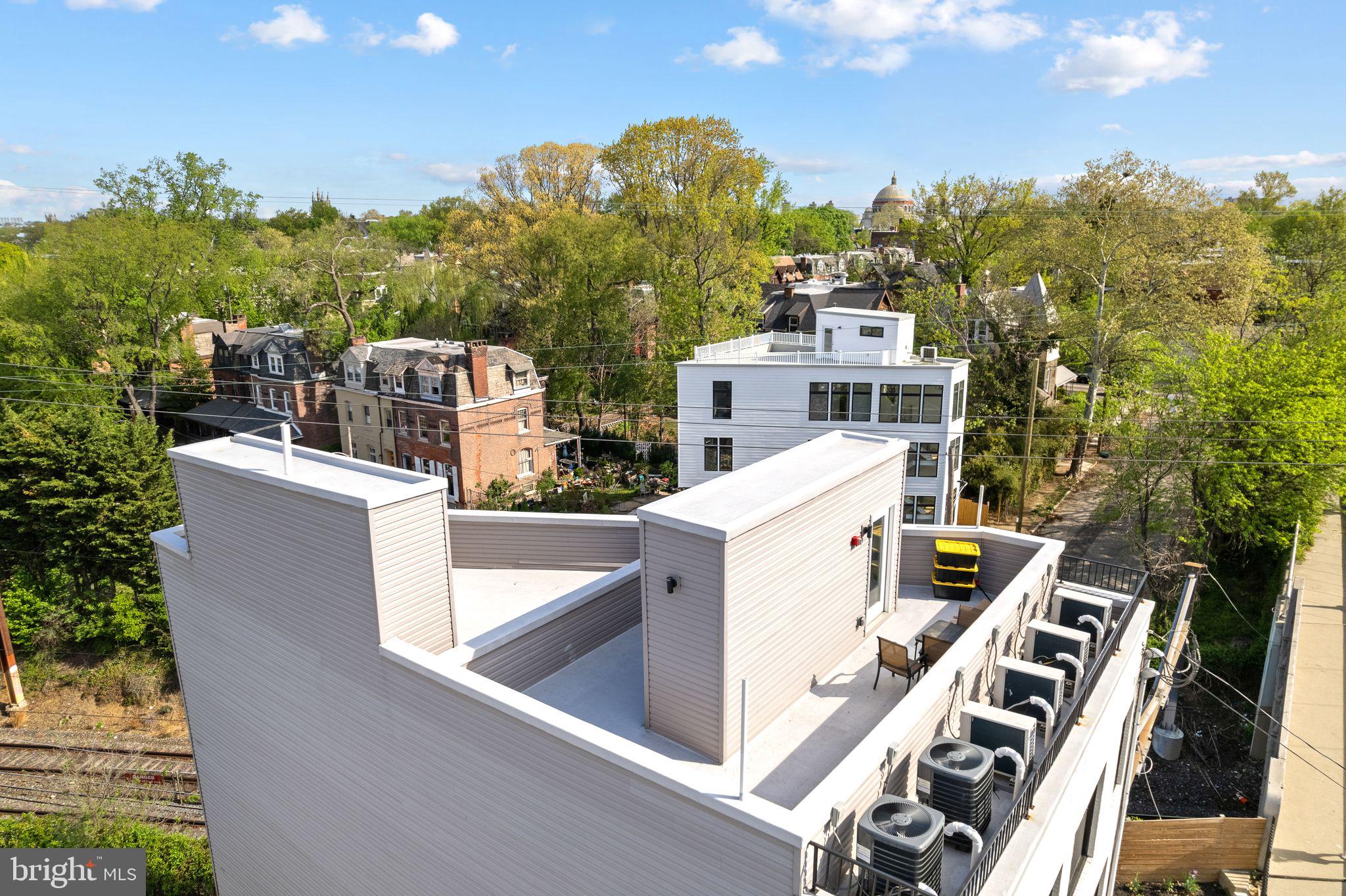 WEST PHILADELPHIA - Commercial Sale