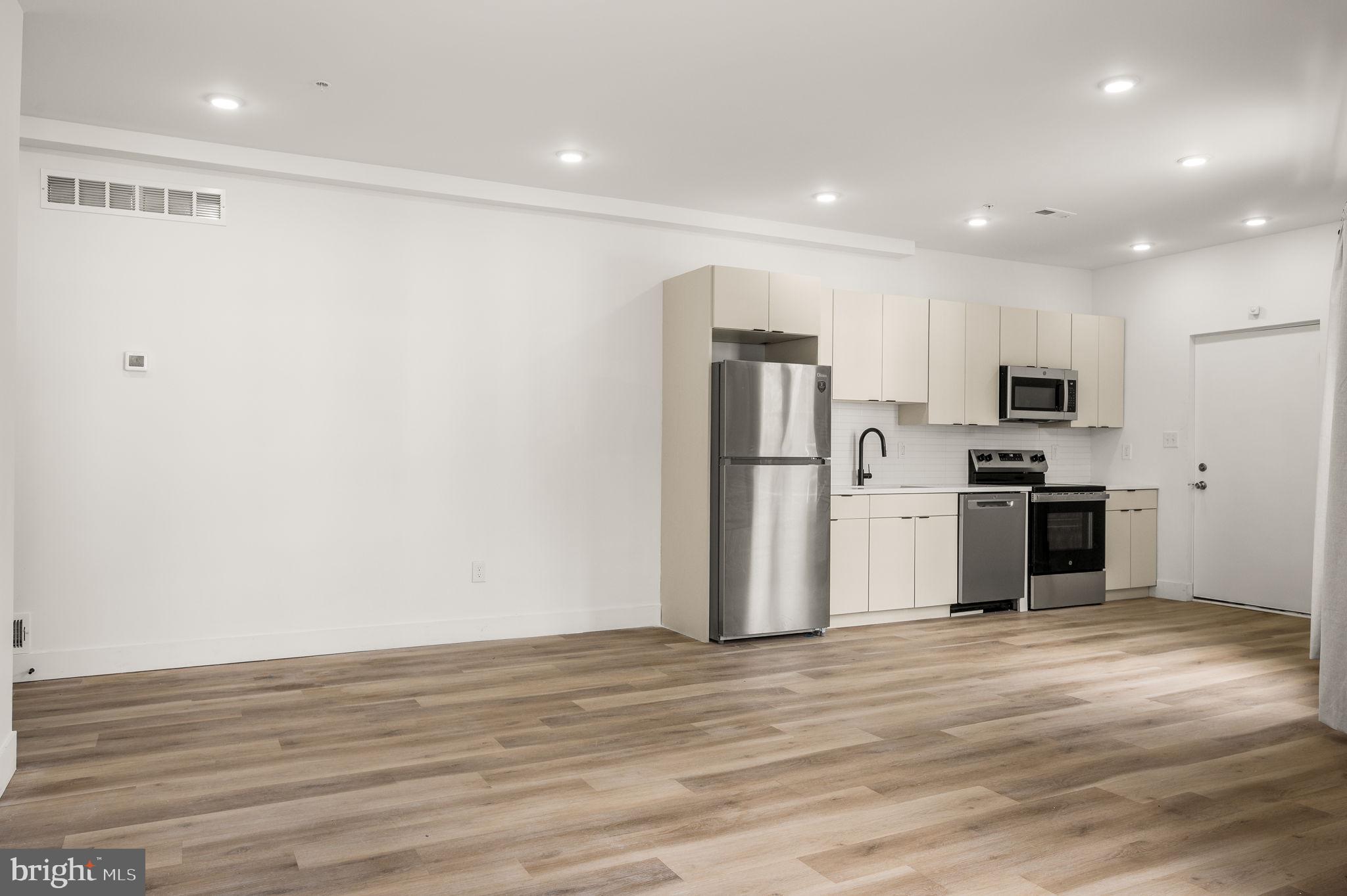 WEST PHILADELPHIA - Commercial Sale