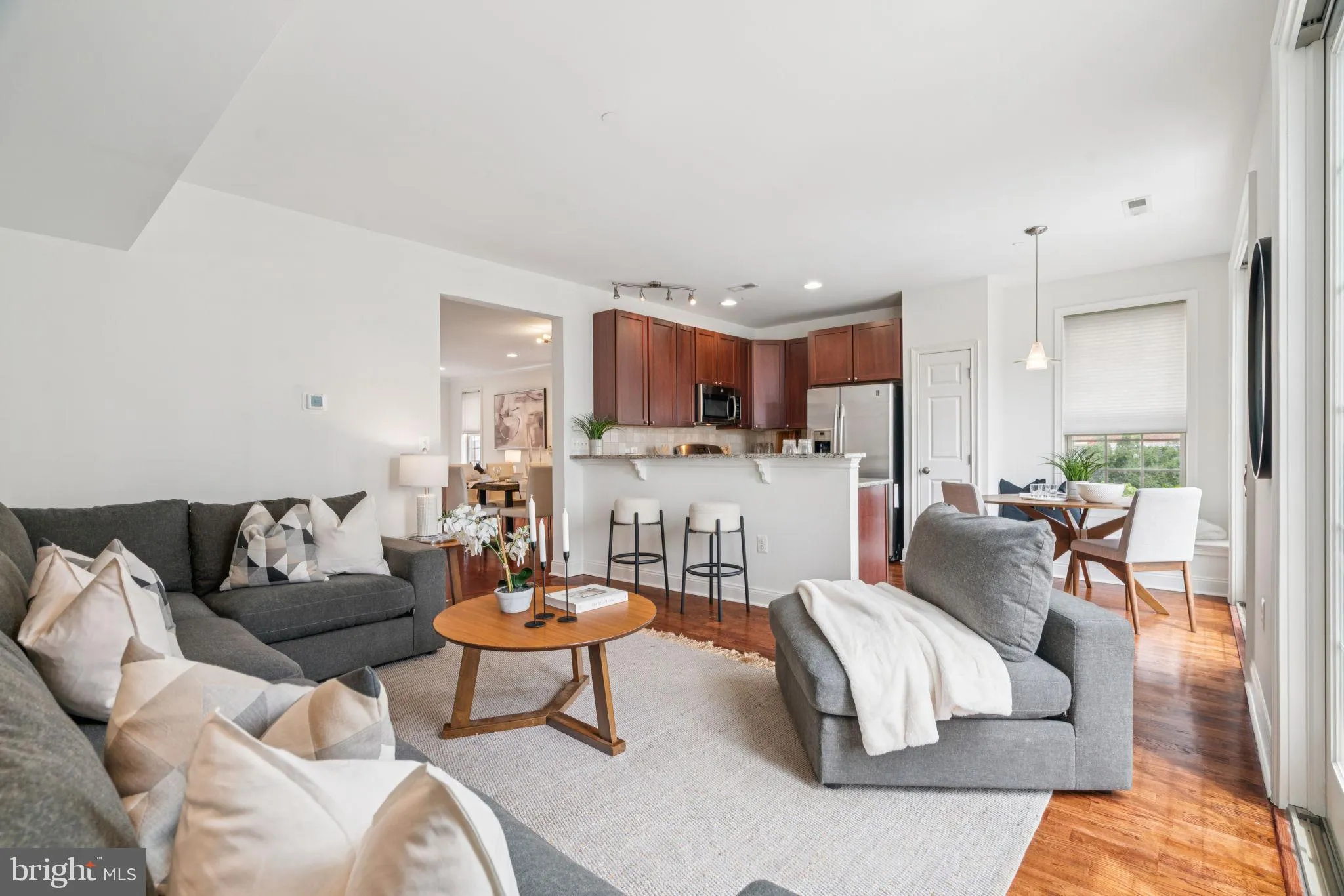 Philadelphia, Pennsylvania 19146, United States, 3 Bedrooms Bedrooms, ,3 BathroomsBathrooms,Residential,Active,165861