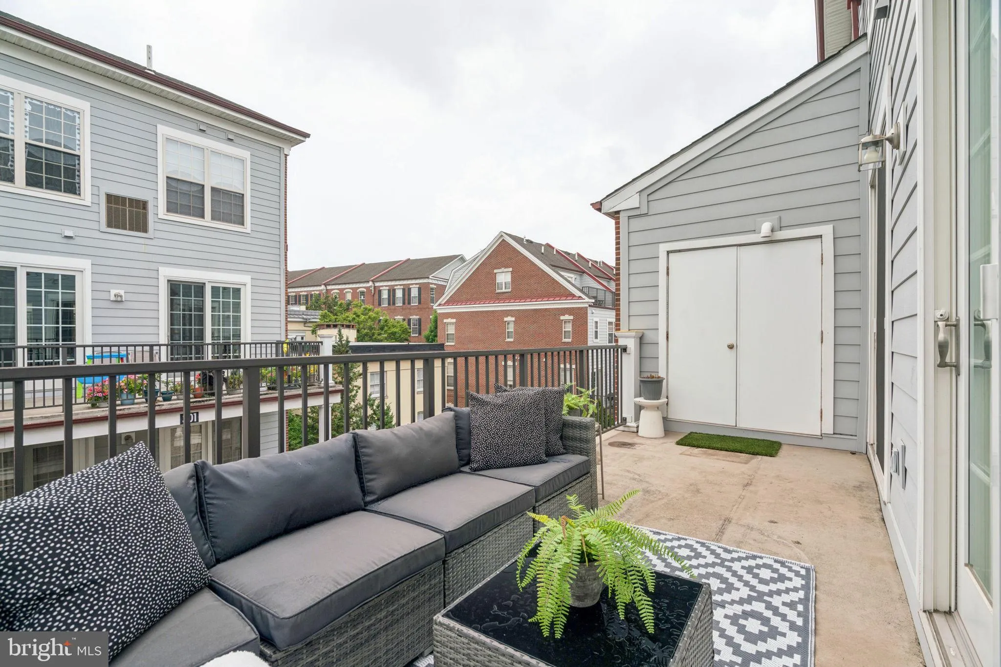 Philadelphia, Pennsylvania 19146, United States, 3 Bedrooms Bedrooms, ,3 BathroomsBathrooms,Residential,Active,165861