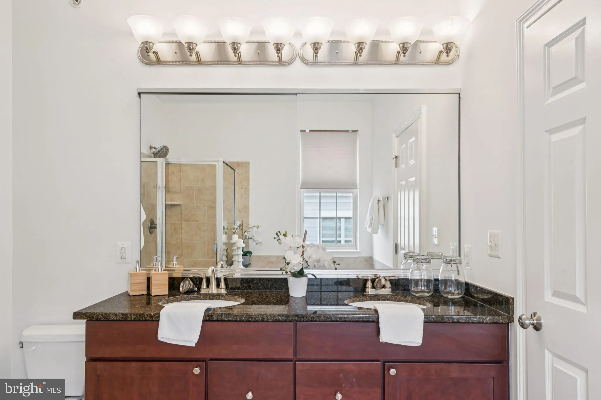 Philadelphia, Pennsylvania 19146, United States, 3 Bedrooms Bedrooms, ,3 BathroomsBathrooms,Residential,Active,165861