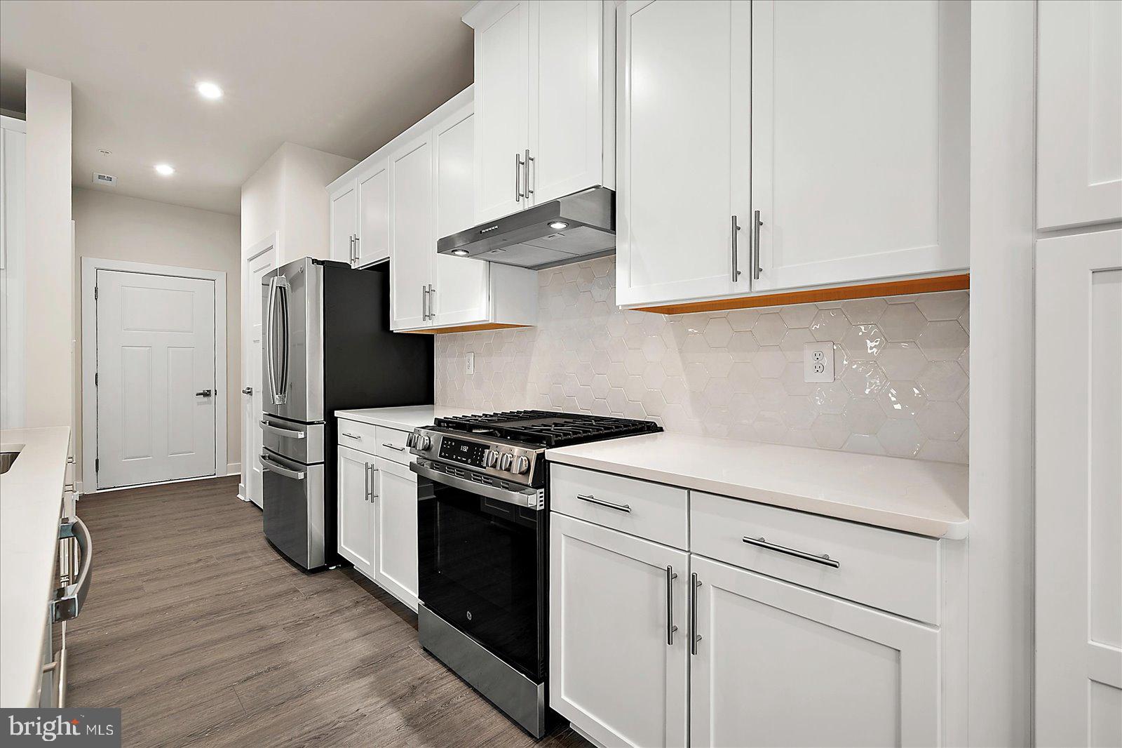 BAYSIDE - Residential