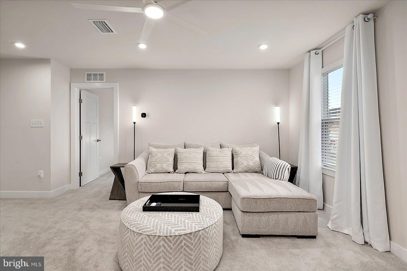 BAYSIDE - Residential