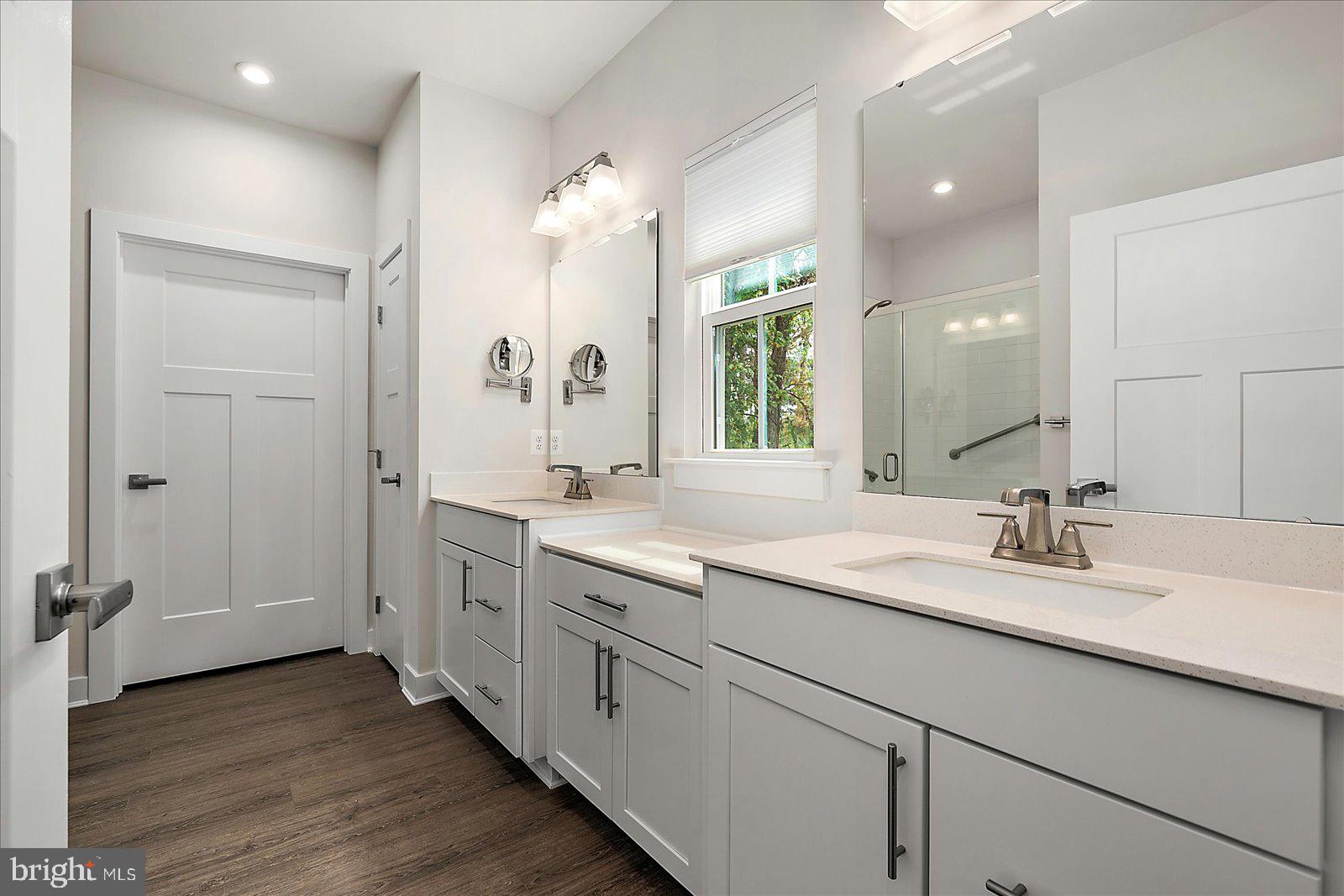 BAYSIDE - Residential