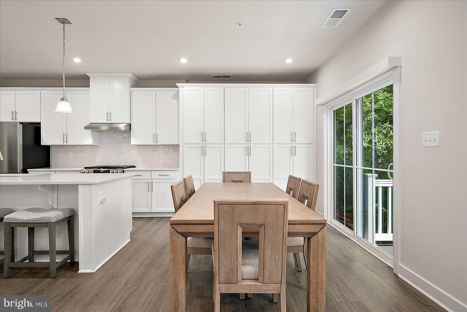 BAYSIDE - Residential