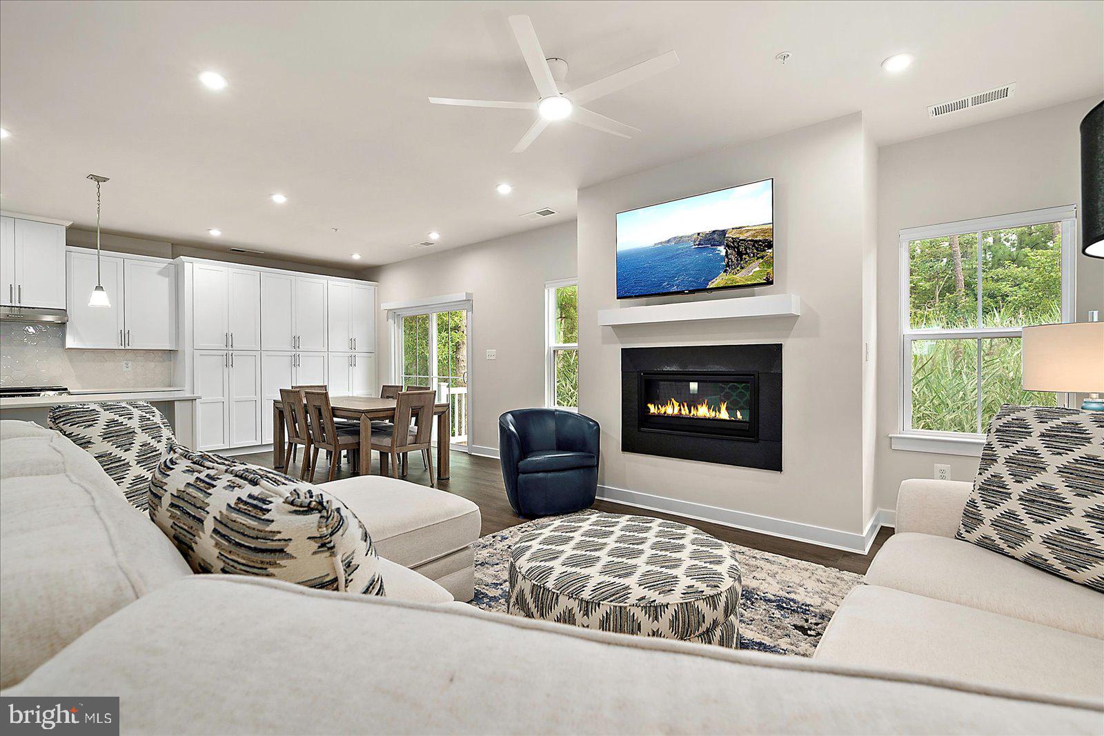 BAYSIDE - Residential