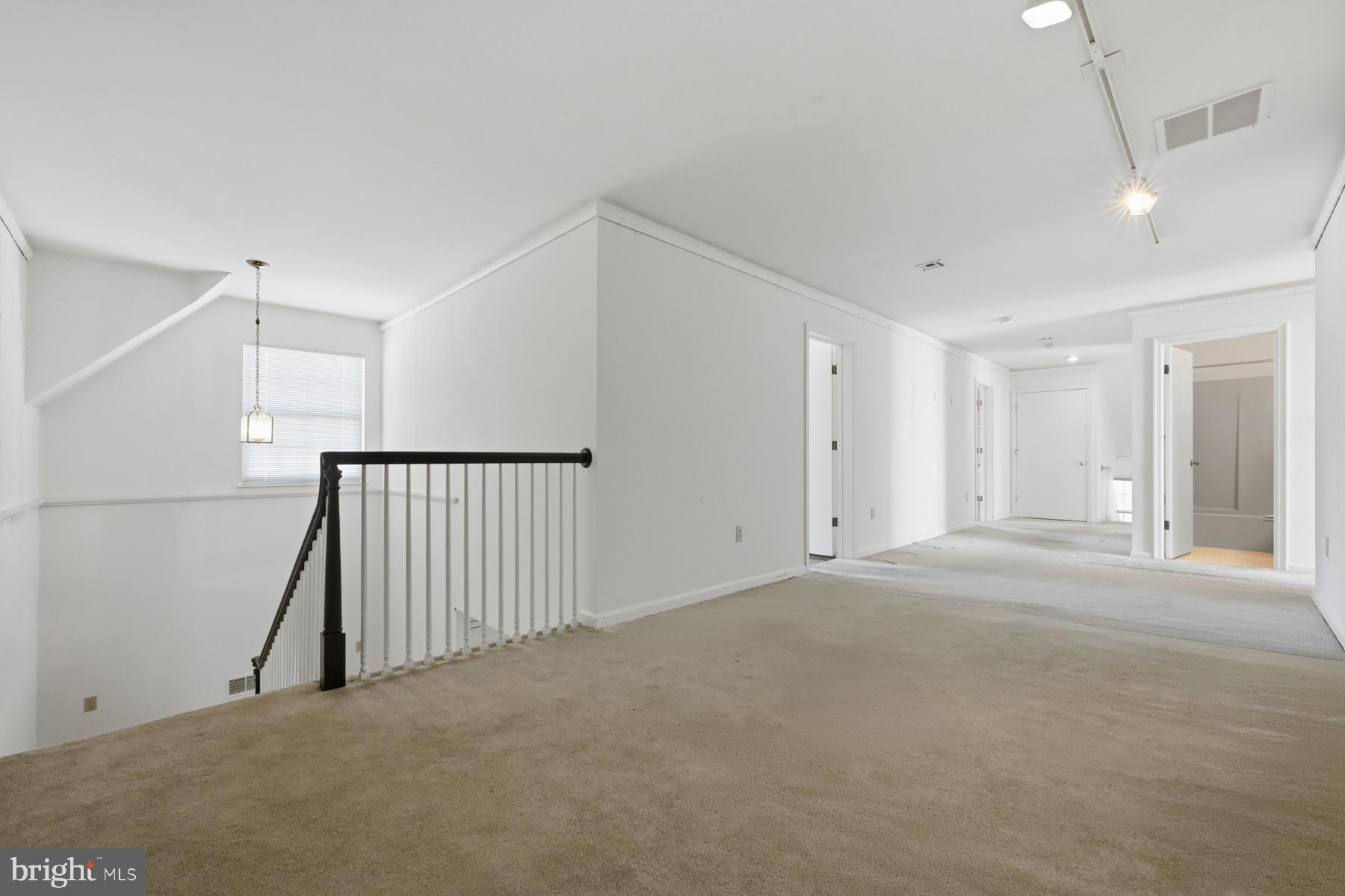 HILLSMERE ESTATES - Residential