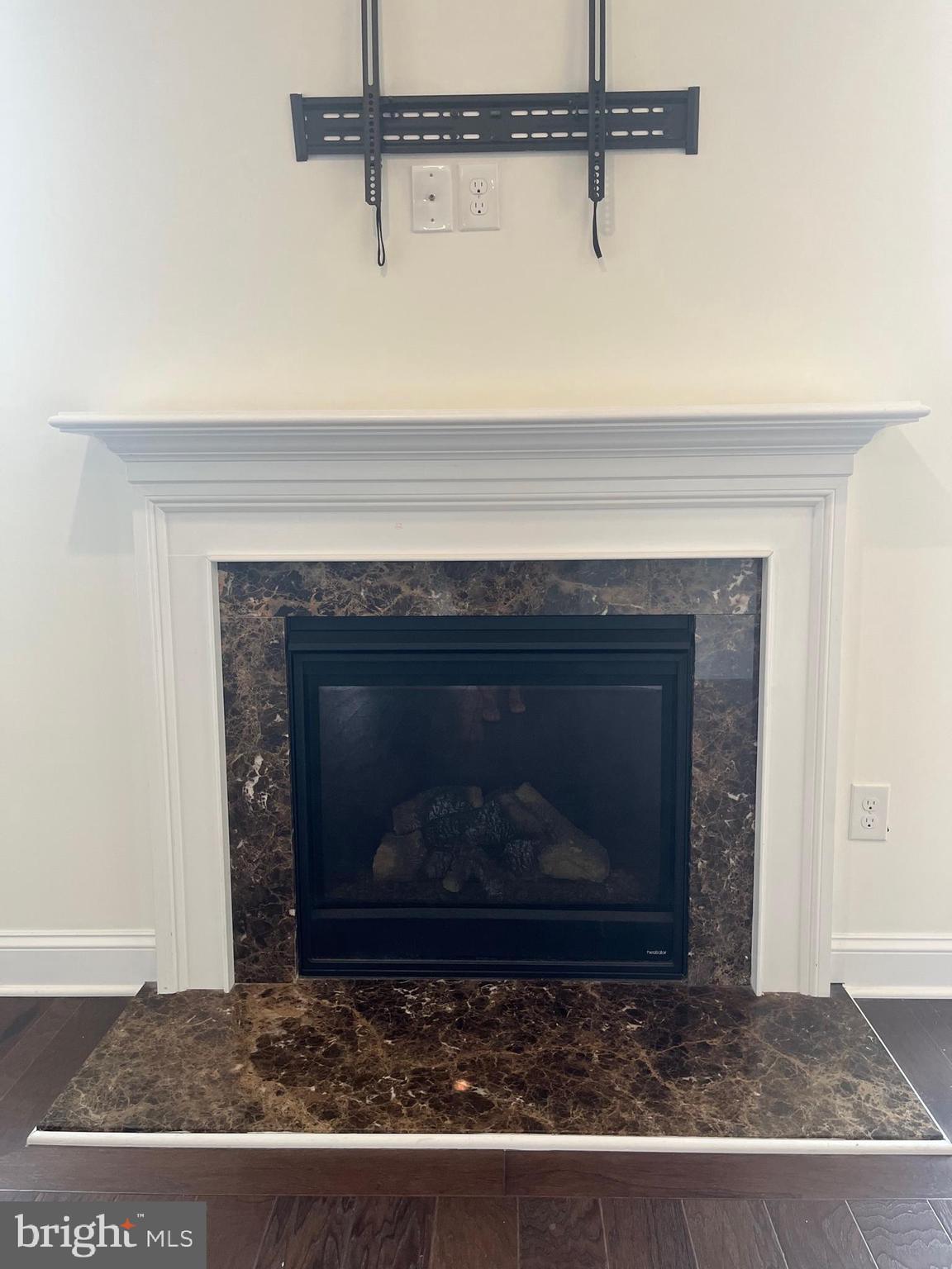 BYERS STATION - Residential Lease