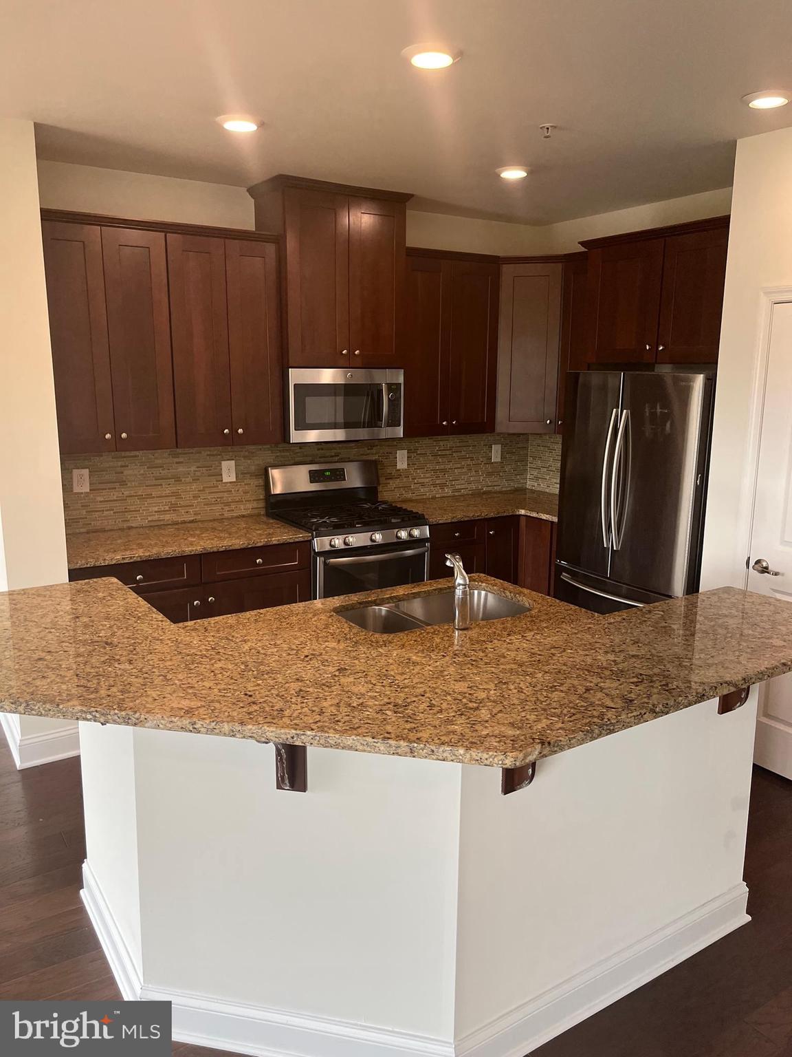 BYERS STATION - Residential Lease