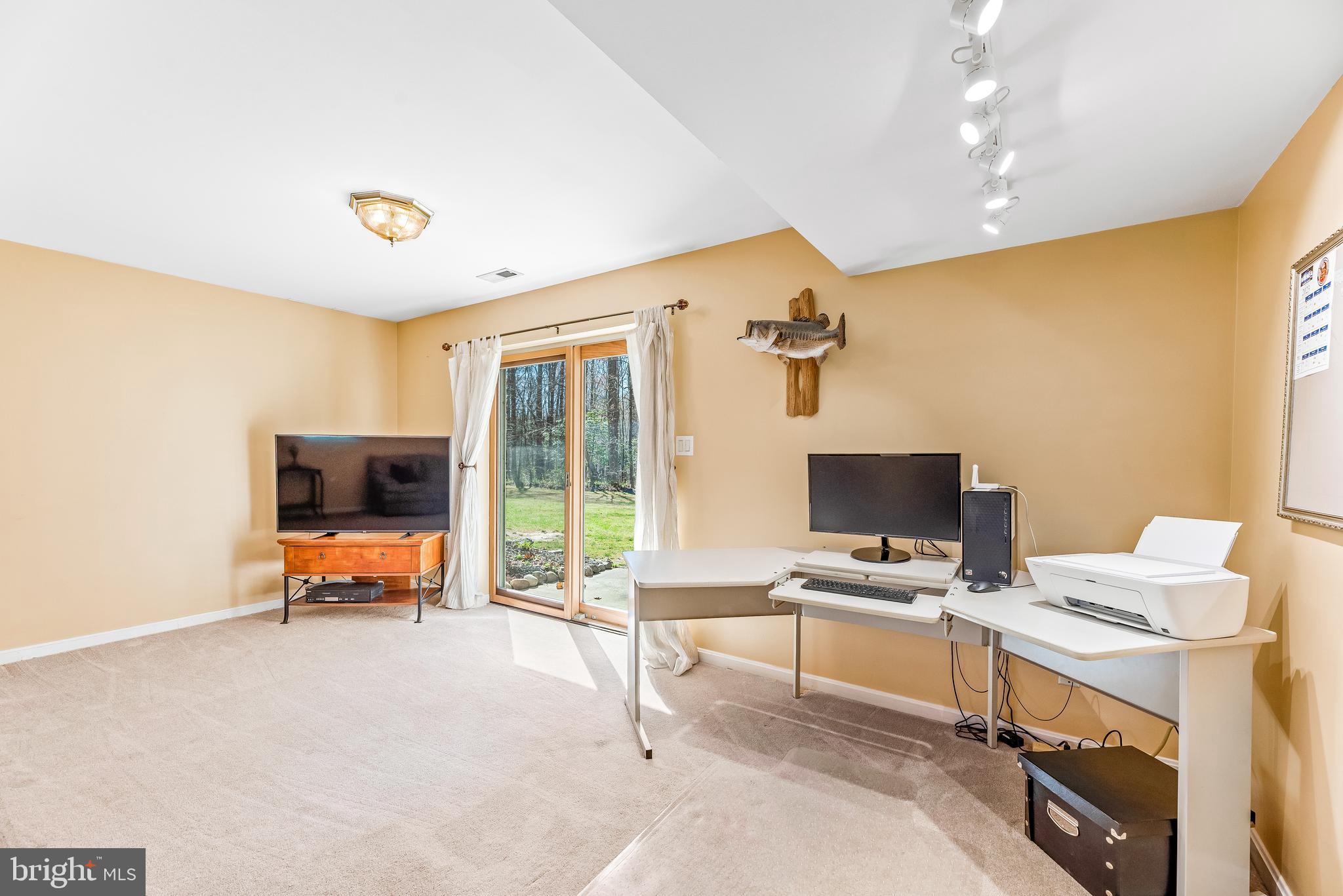 LAUREL RIDGE - Residential