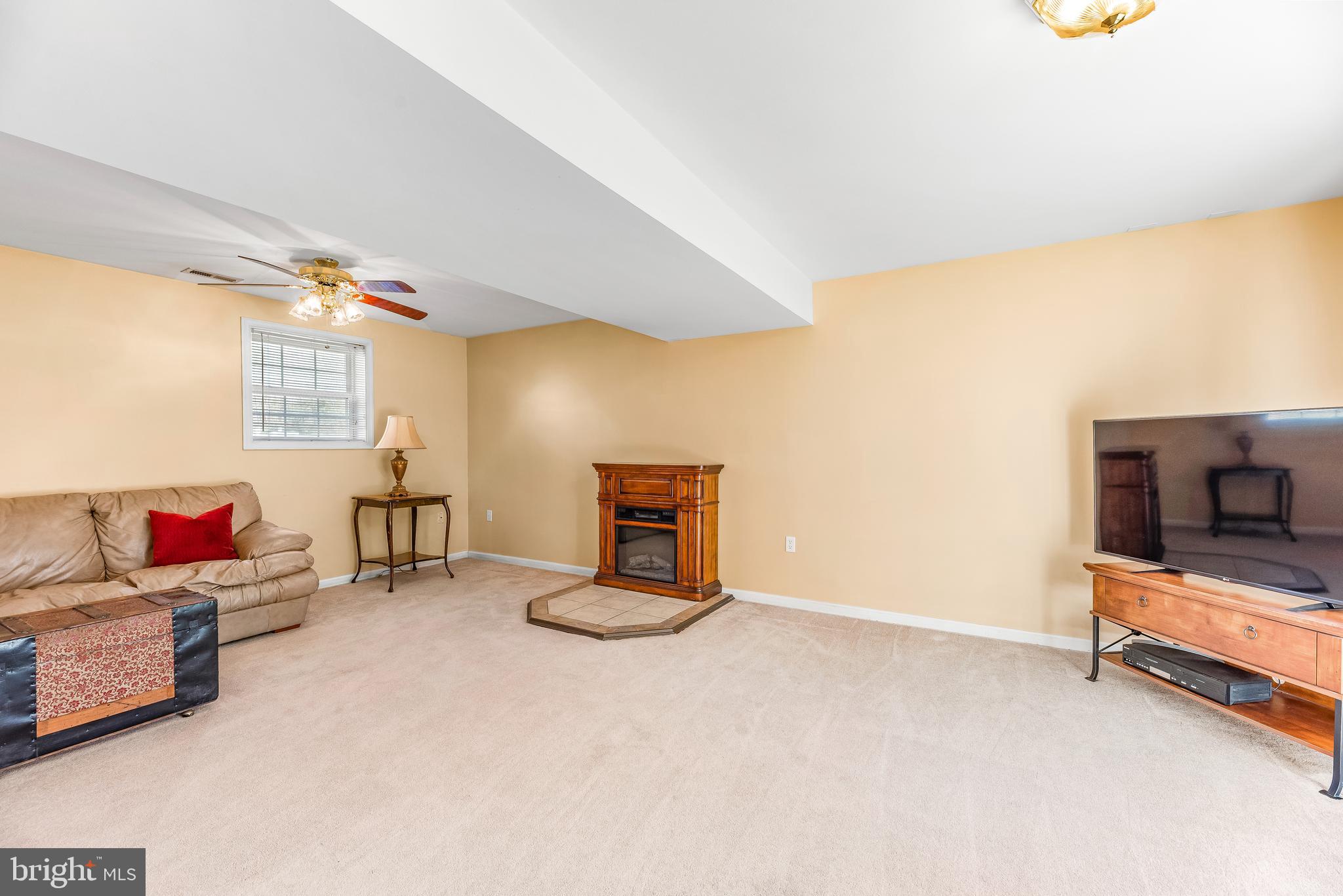 LAUREL RIDGE - Residential