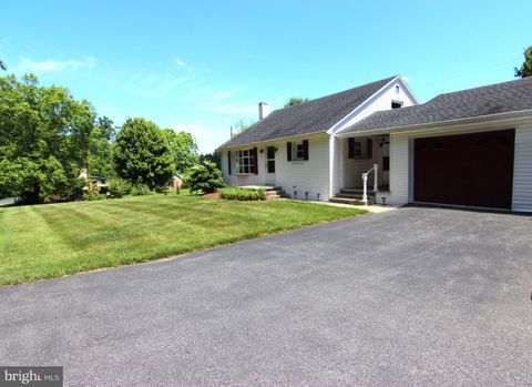 Homes For Rent - 151 Dogwood Drive<br/> ALBURTIS, PA 18011