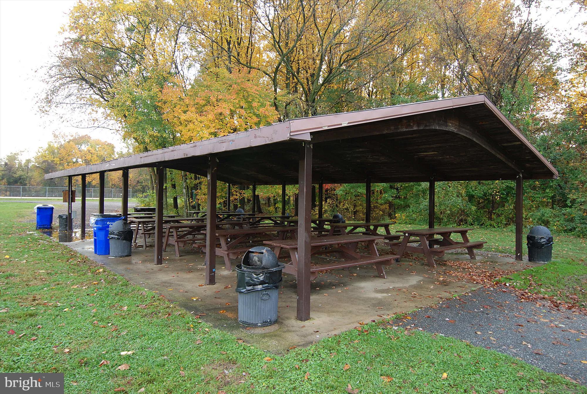 BOWLING BROOK FARMS - Residential
