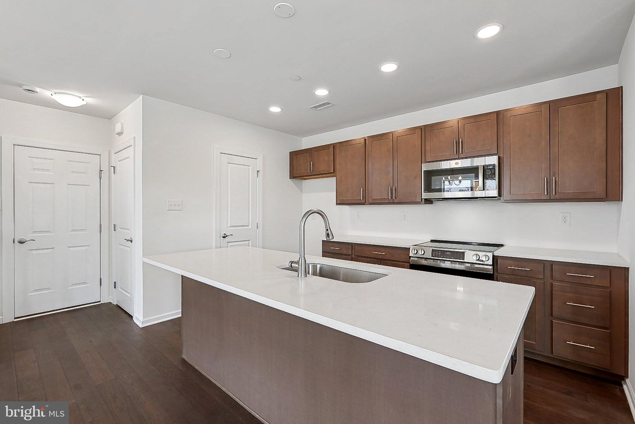 ARBOR PLACE - Residential