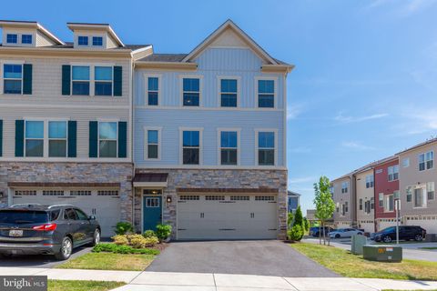Townhouse For Sale - 6150 Aster View Lane<br/> Frederick County, FREDERICK, MD 21703