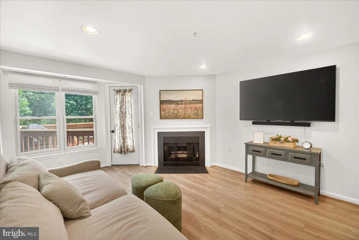 Laurel, Maryland 20724, United States, 3 Bedrooms Bedrooms, ,3 BathroomsBathrooms,Residential,Coming Soon,161589