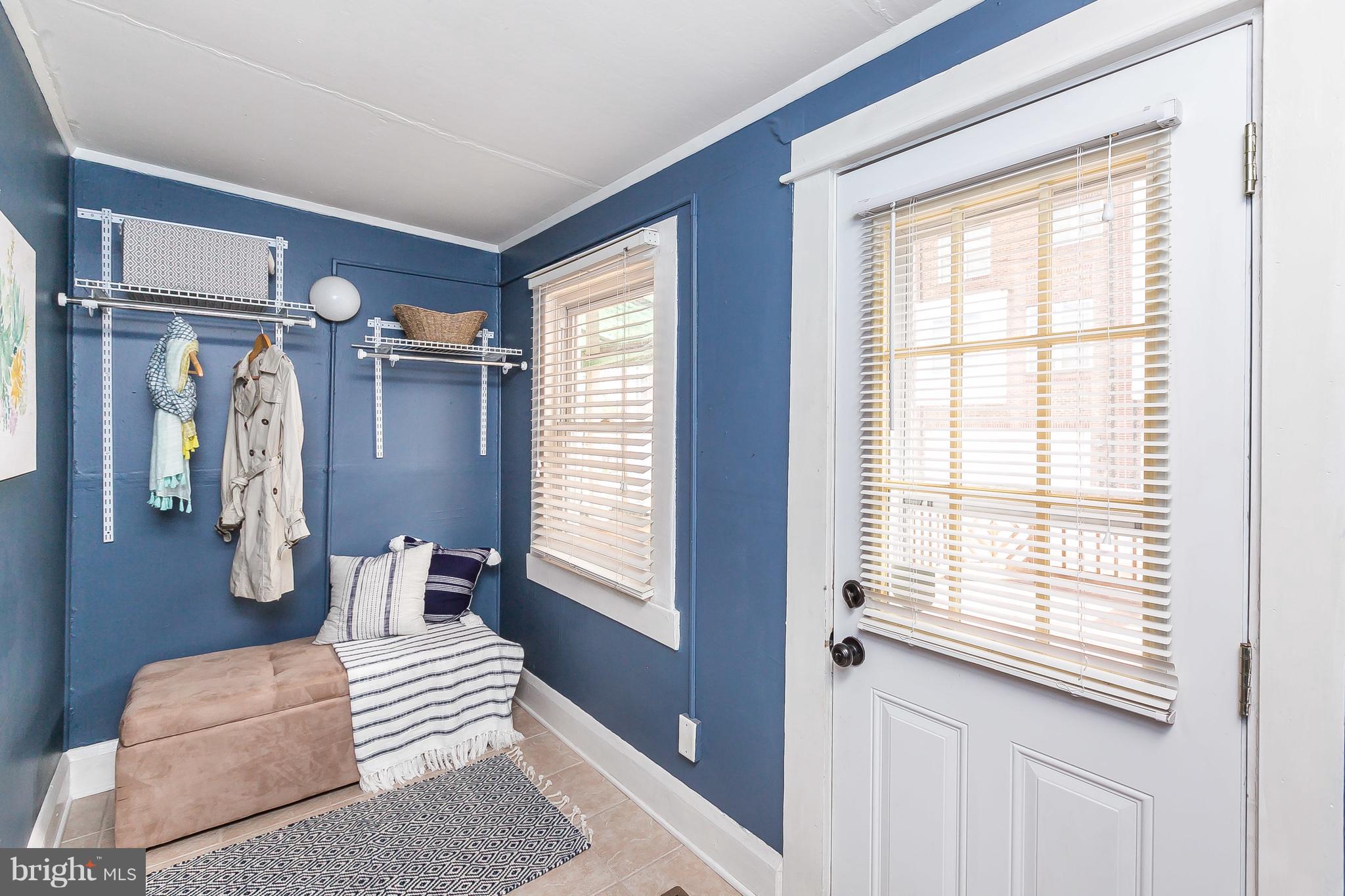 LOCUST POINT - Residential