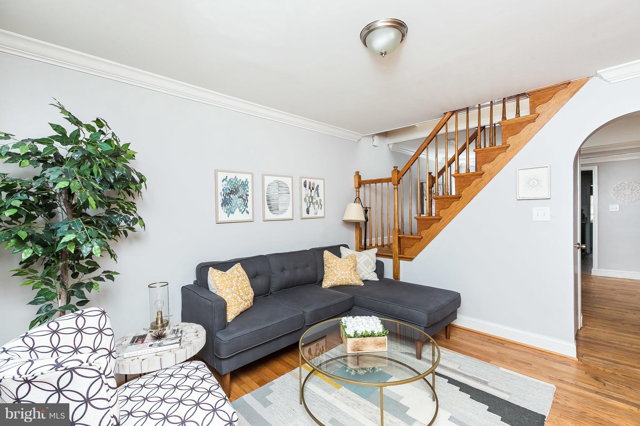 LOCUST POINT - Residential