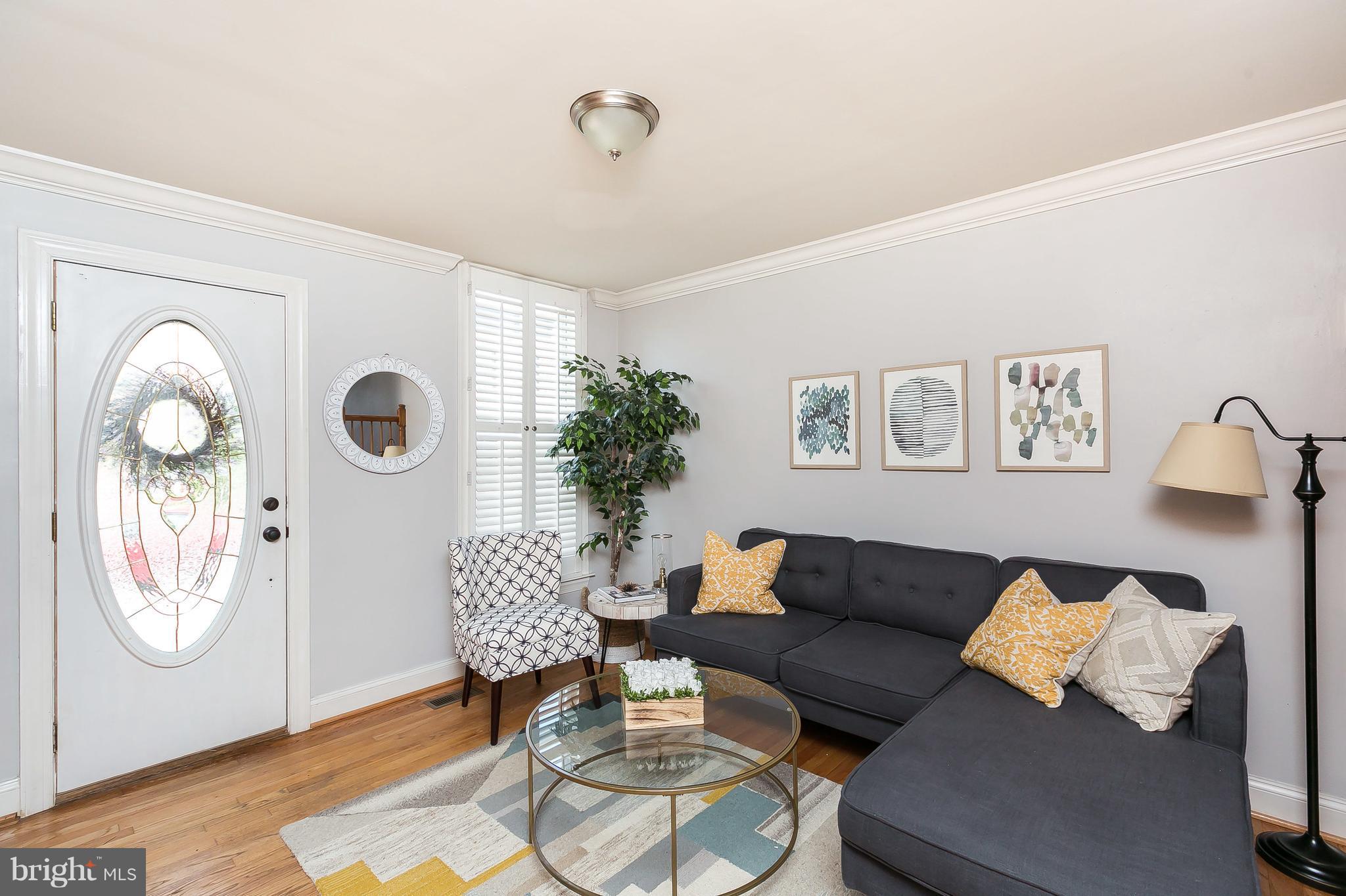 LOCUST POINT - Residential