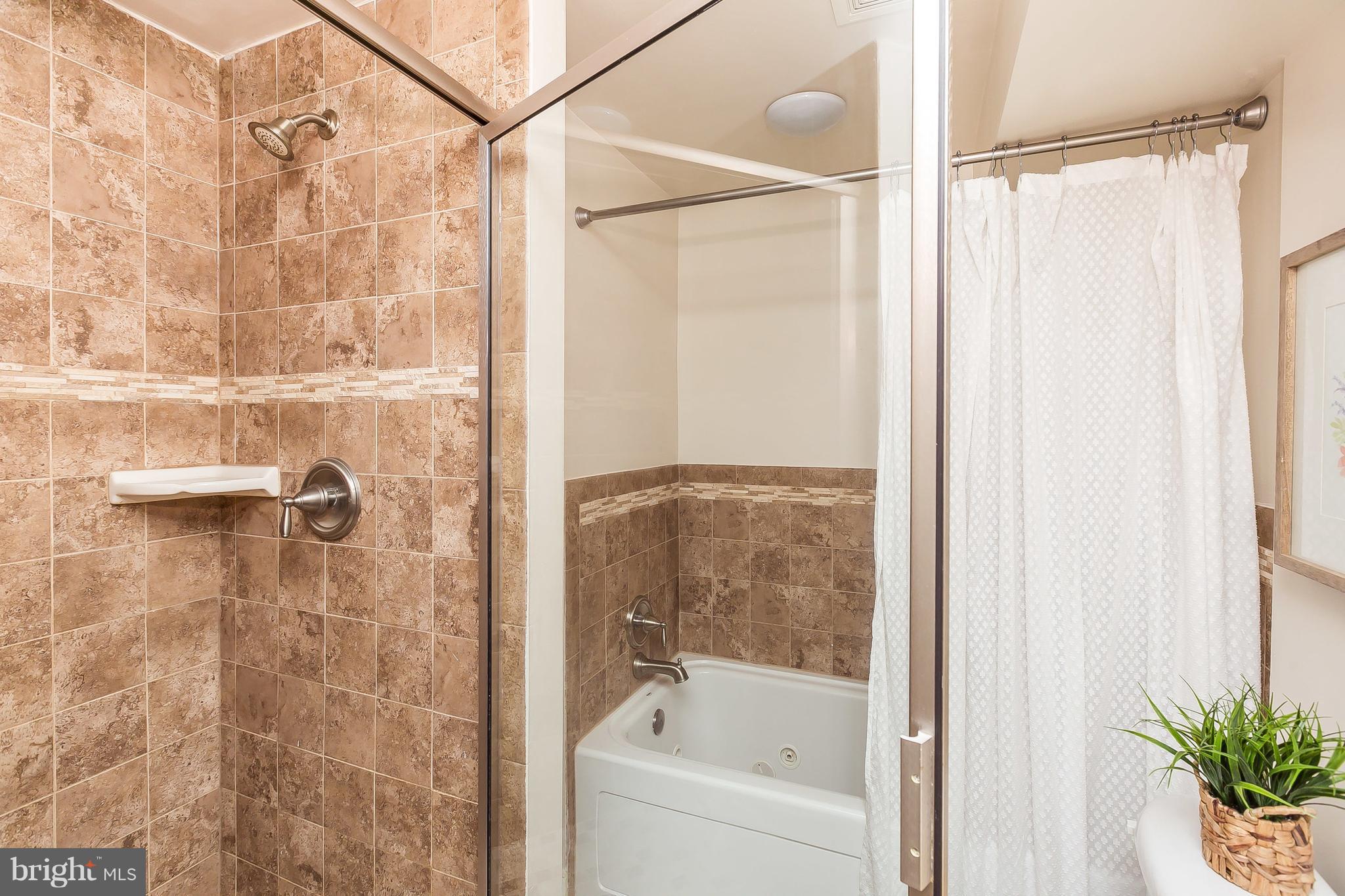 LOCUST POINT - Residential