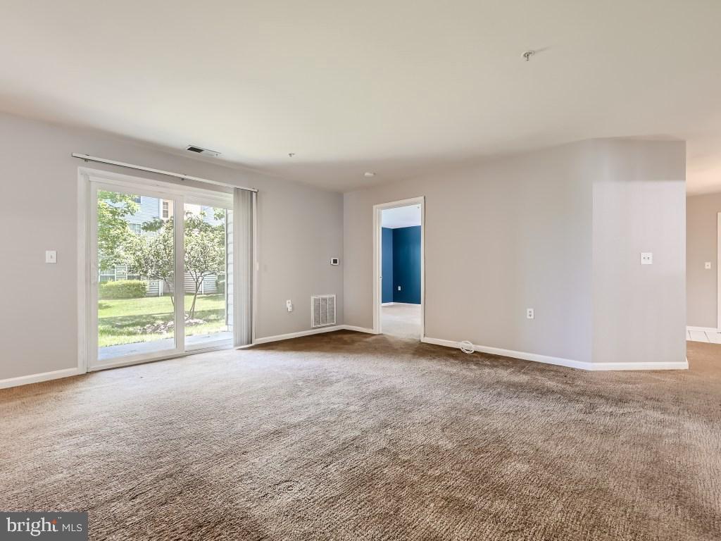 GATEWAY COMMERCE CENTER - Residential Lease