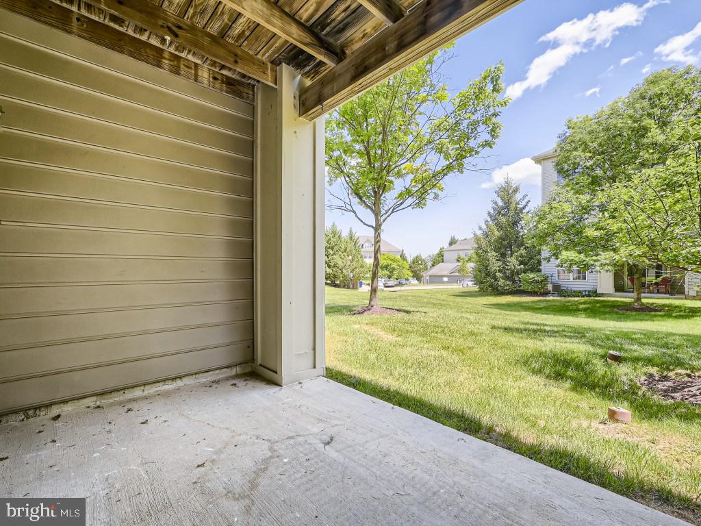 GATEWAY COMMERCE CENTER - Residential Lease