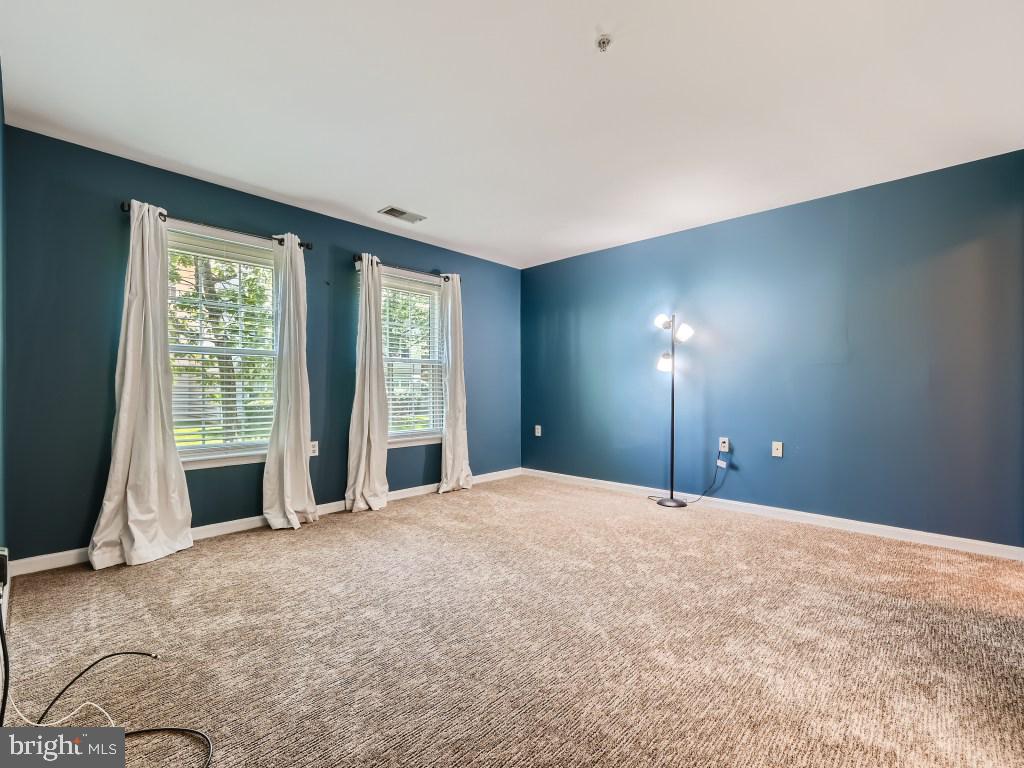 GATEWAY COMMERCE CENTER - Residential Lease