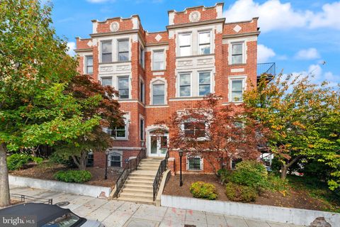 Photo of 1807 California Street NW #204, WASHINGTON, DC 20009 (MLS # DCDC2229136) Photo of 1807 California Street NW #204, WASHINGTON, DC 20009 (MLS # DCDC2229136)