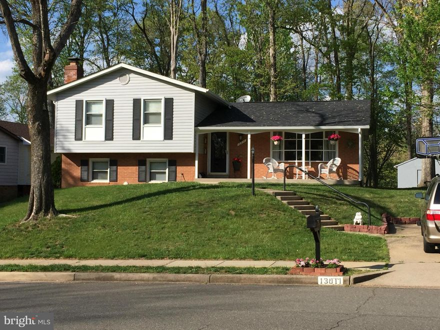 Beautiful house located in a desirable neighborhood, 3BR/2FB, hardwood floors on main level and upper level, new HVAC, new roof, siding, separate dining room, stainless steel appliances, recess lights in family room, no HOA, easy access to all major roads and shopping.