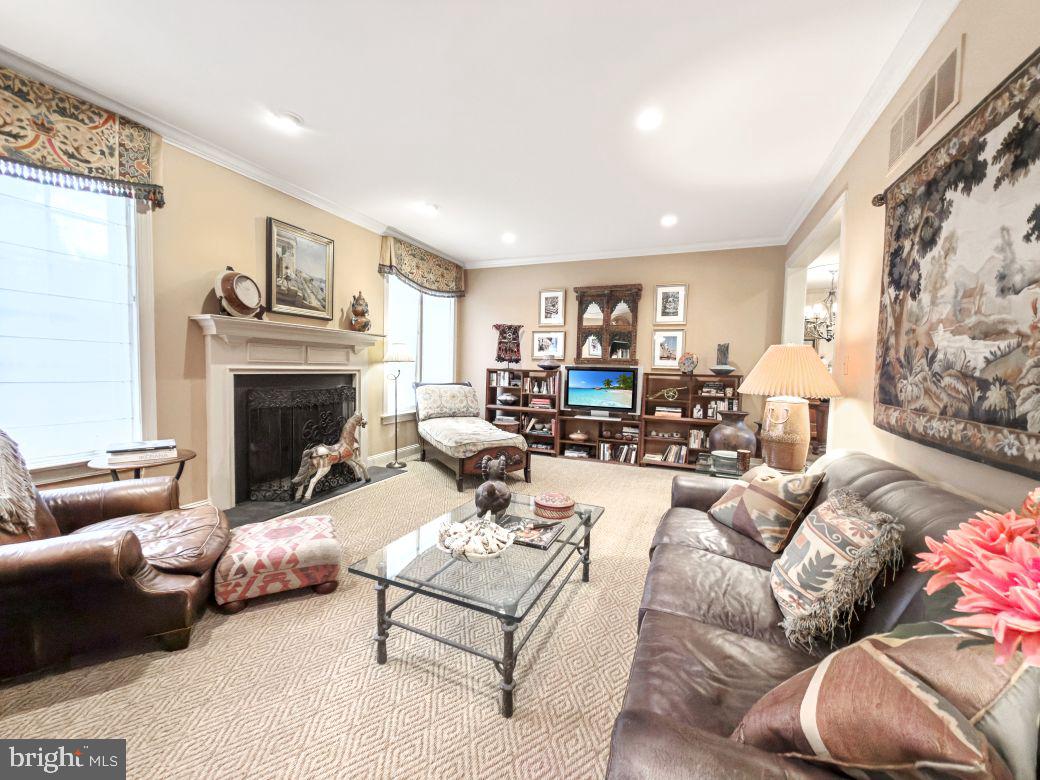 TRIANON - Residential