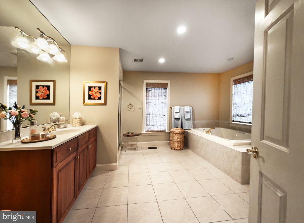 TRIANON - Residential