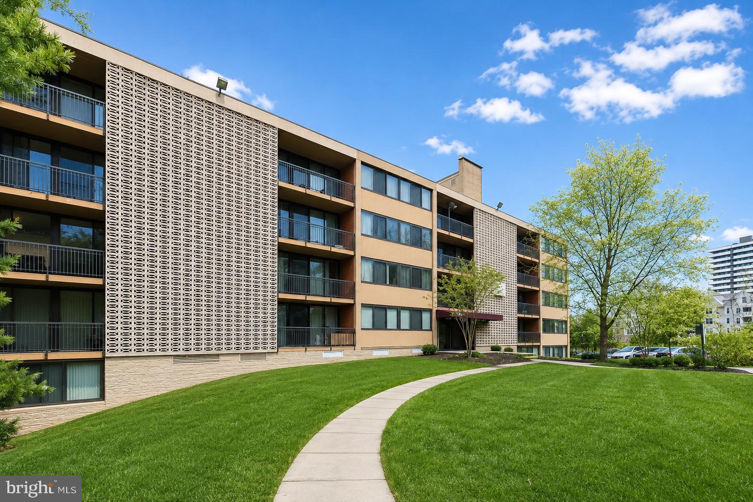 12 VAN DORN 405