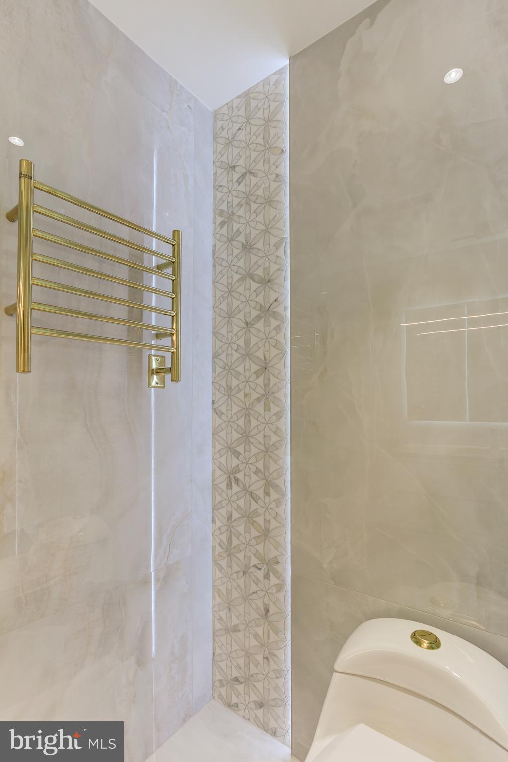 BEVERLY MANOR - Residential