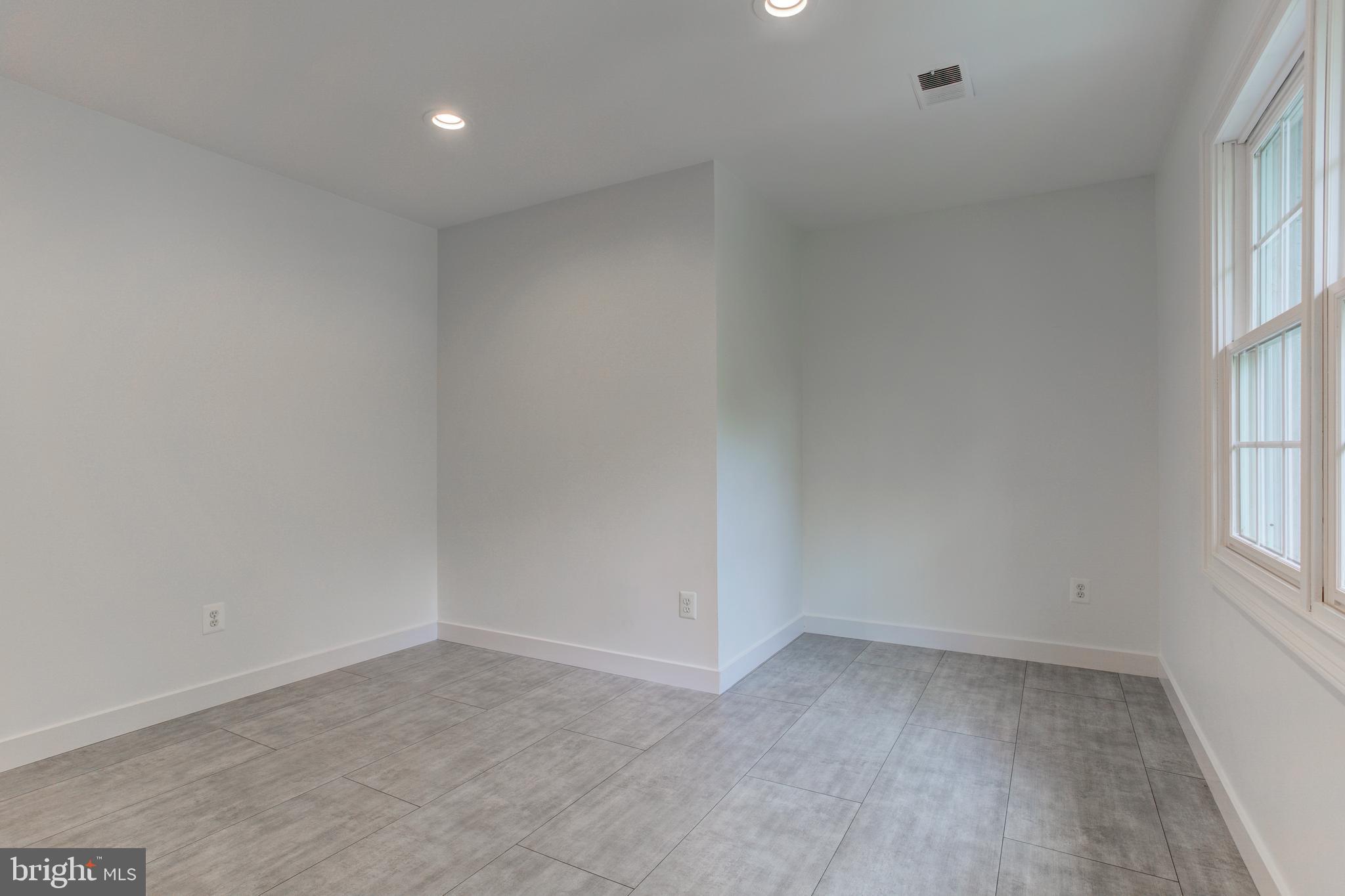 BEVERLY MANOR - Residential