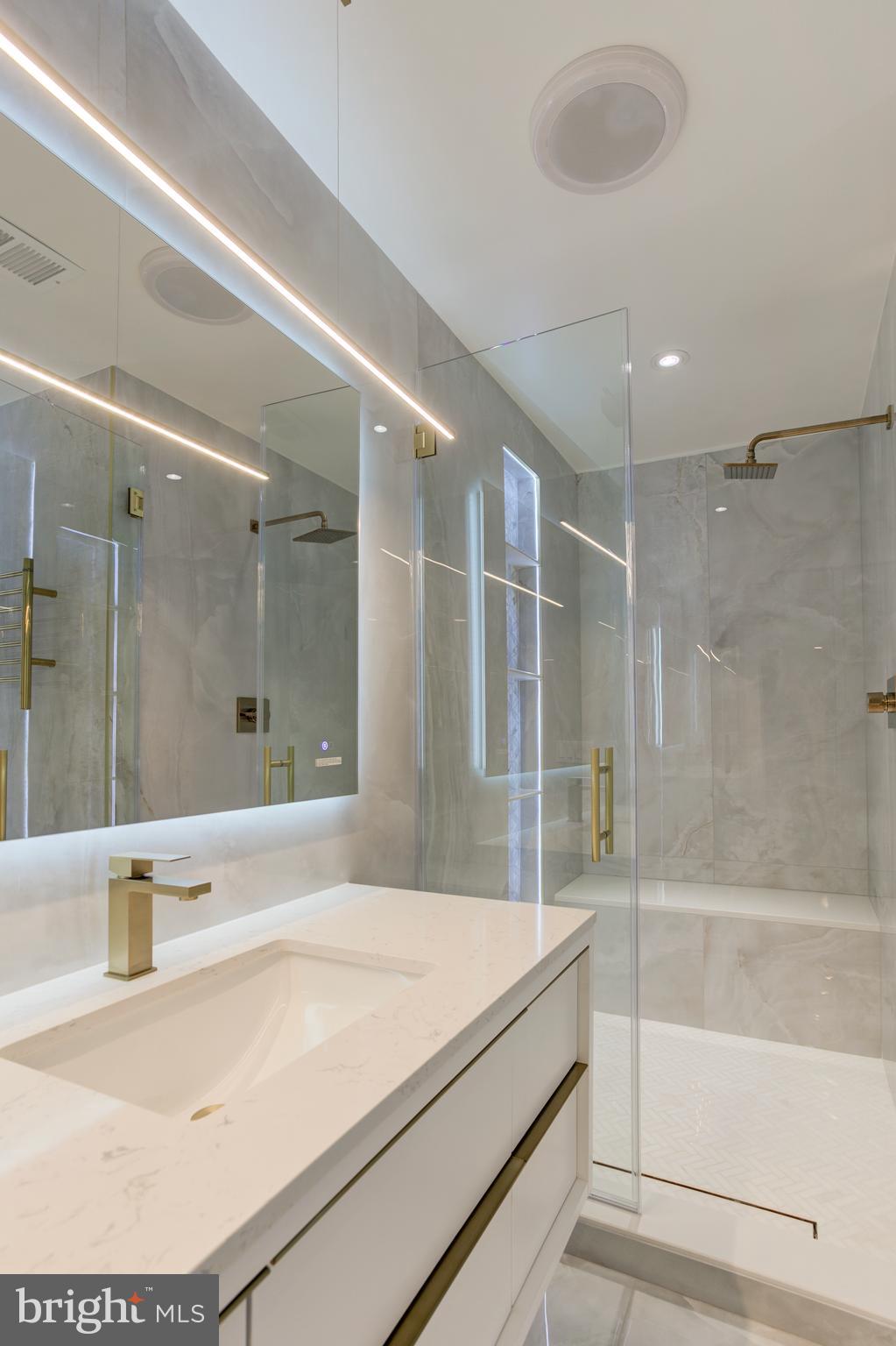 BEVERLY MANOR - Residential