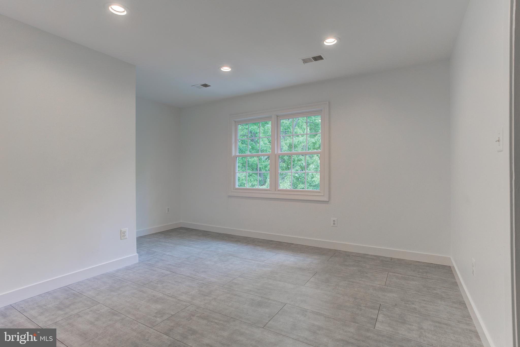 BEVERLY MANOR - Residential