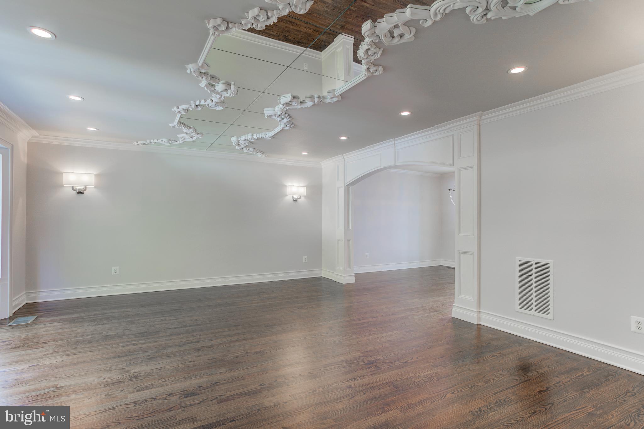 BEVERLY MANOR - Residential