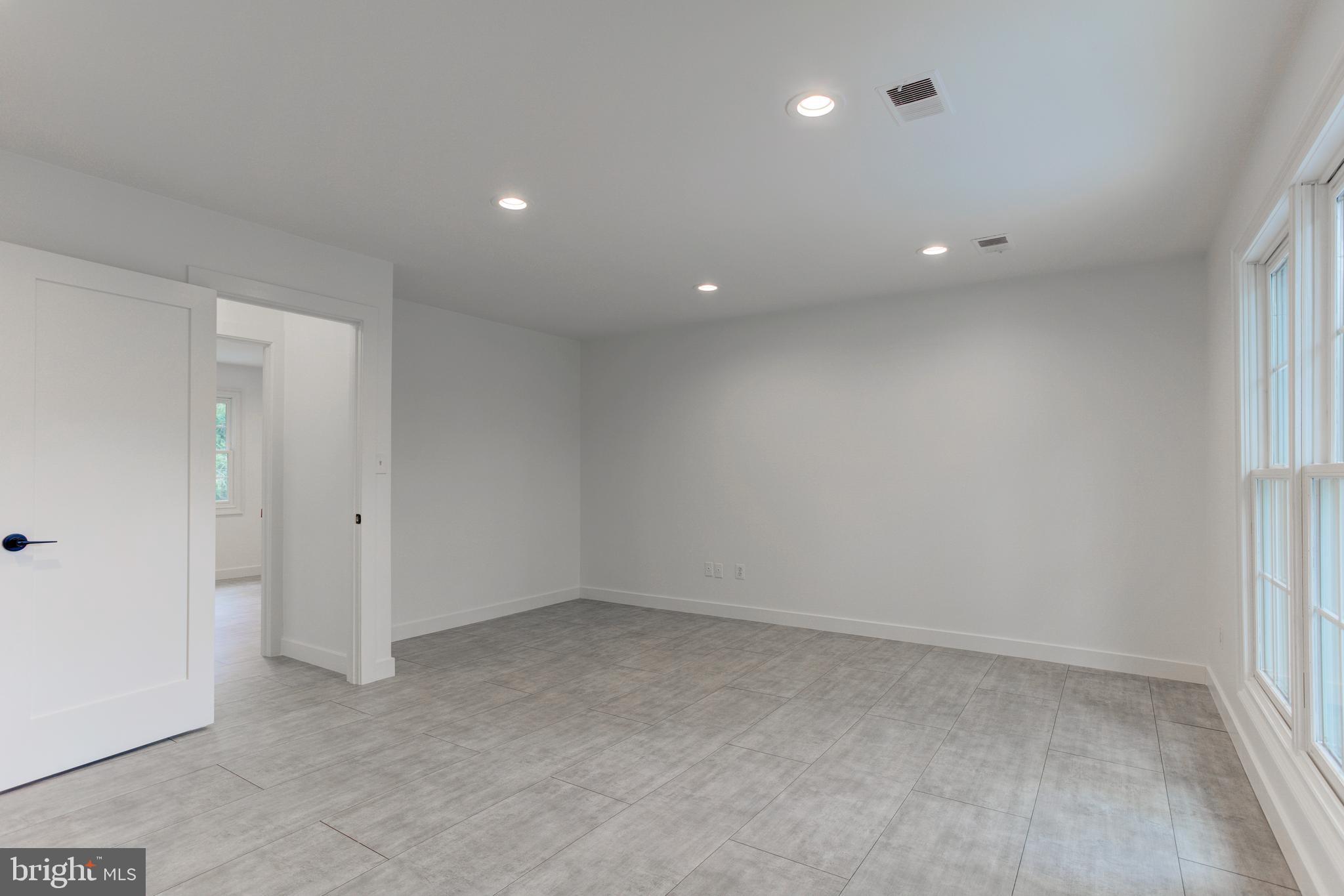 BEVERLY MANOR - Residential