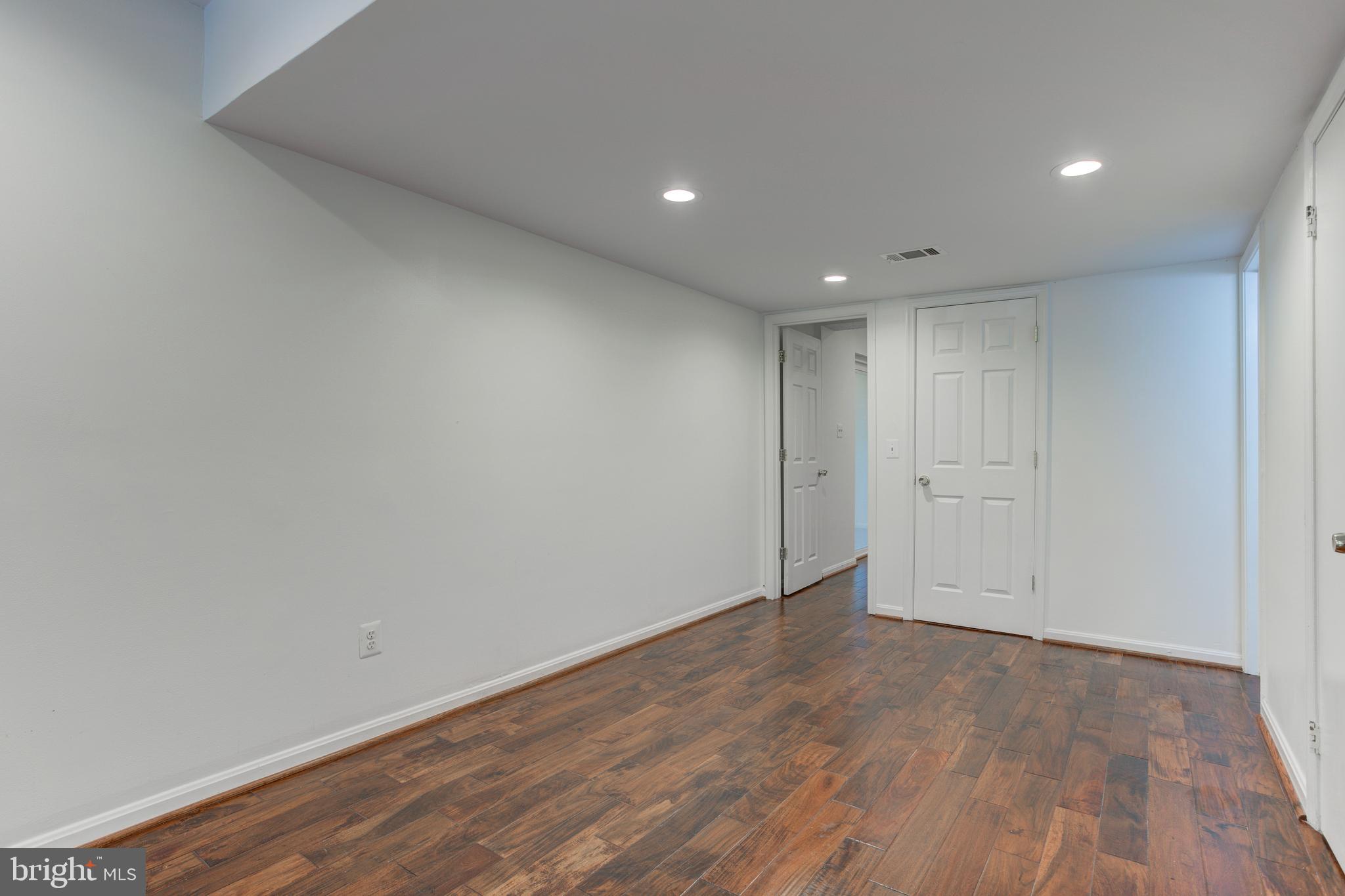 BEVERLY MANOR - Residential