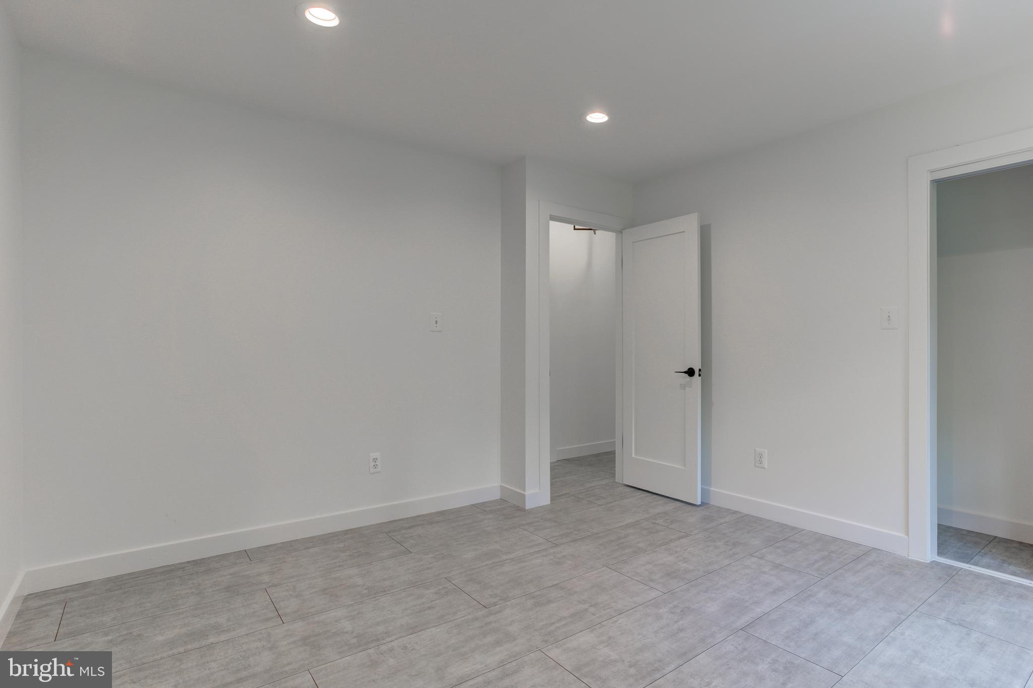 BEVERLY MANOR - Residential