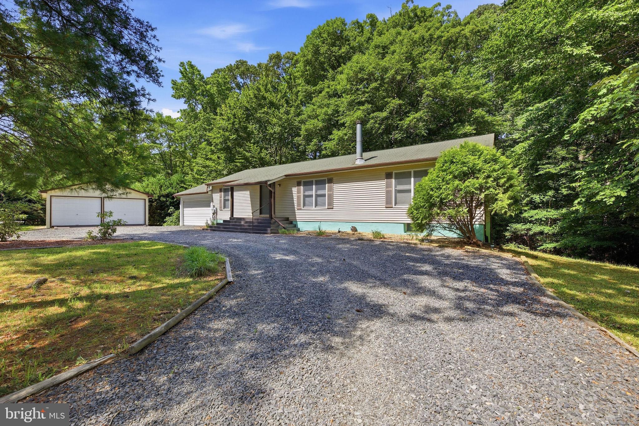 491 REDWOOD LANE