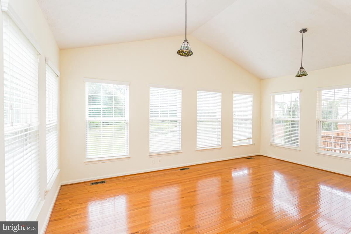 WINDSOR MILL SUB - Residential Lease