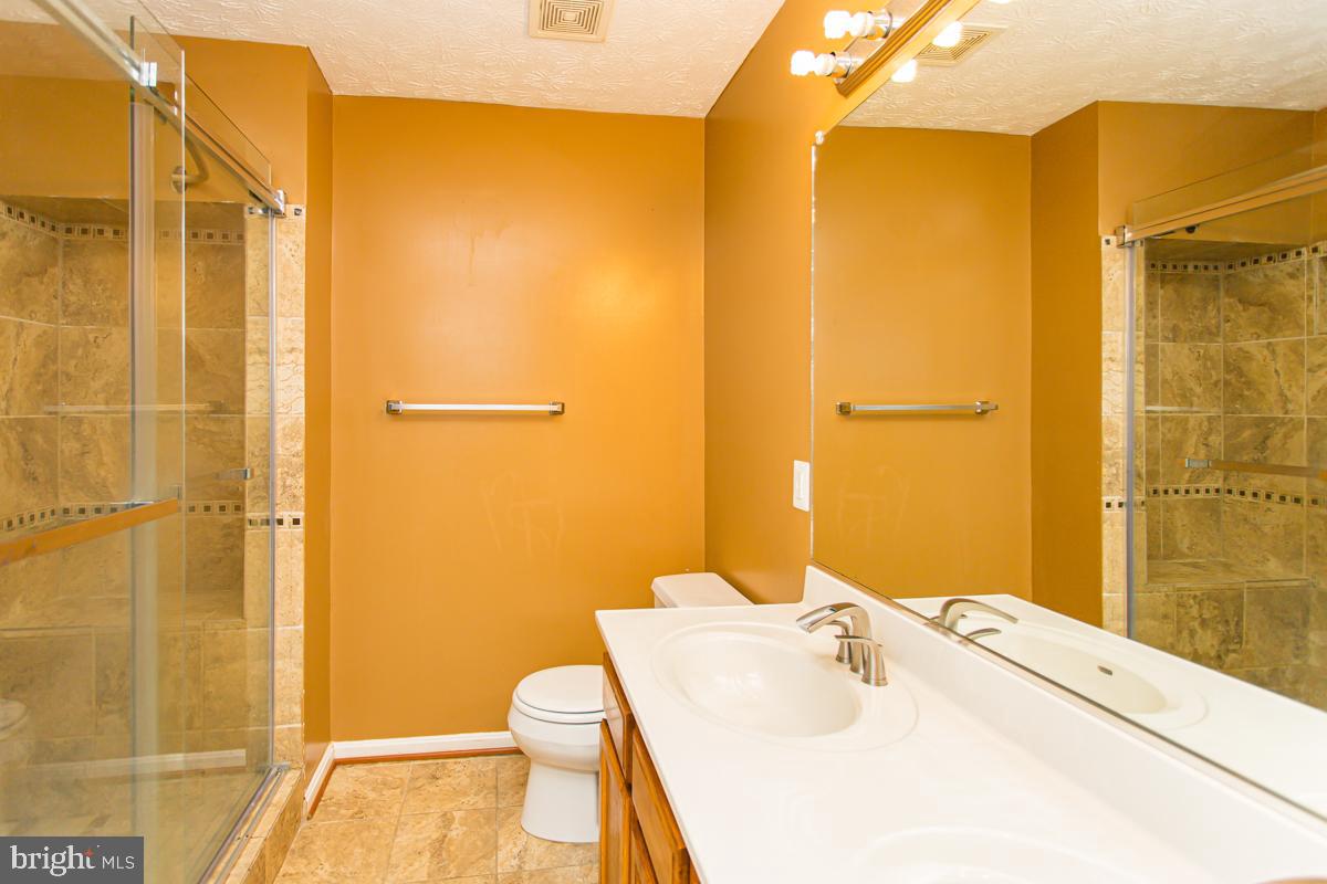 WINDSOR MILL SUB - Residential Lease