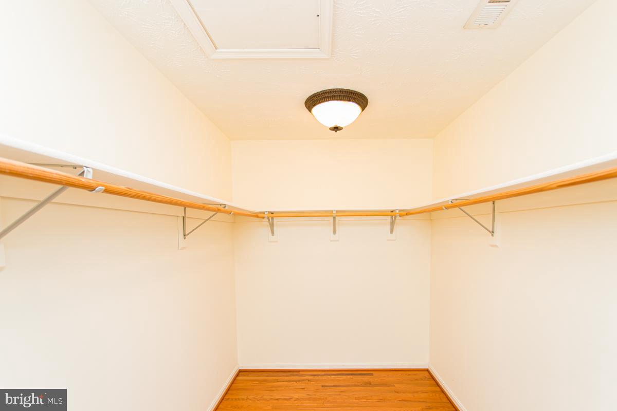 WINDSOR MILL SUB - Residential Lease