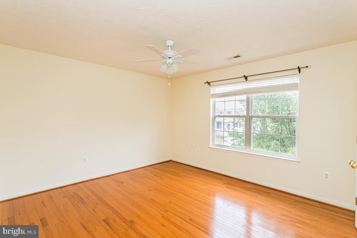 WINDSOR MILL SUB - Residential Lease