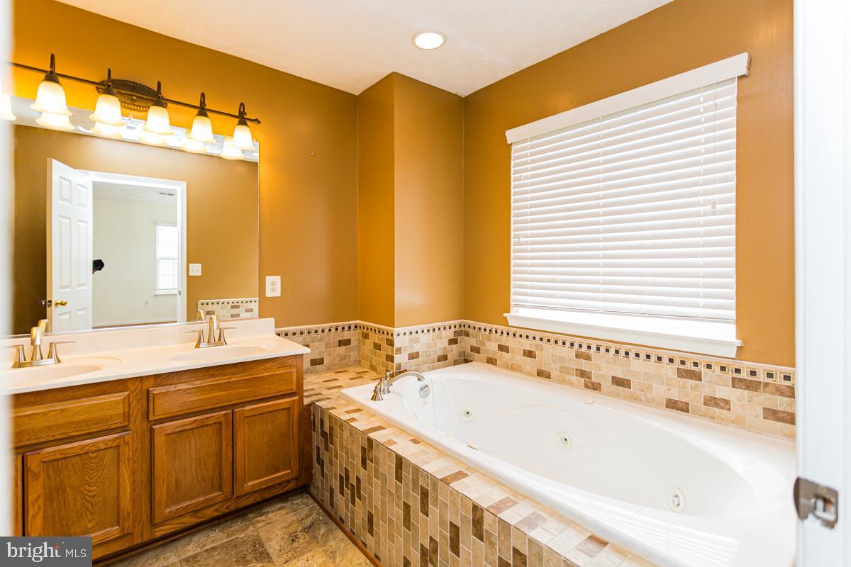 WINDSOR MILL SUB - Residential Lease